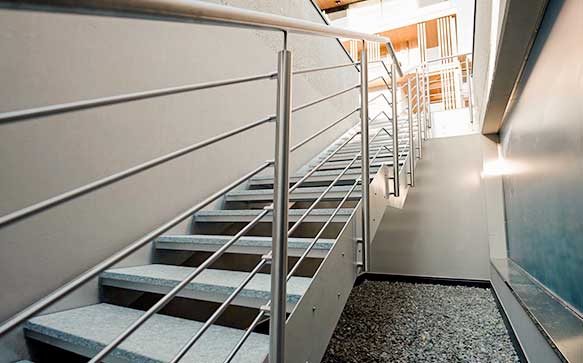 RAMPE D'ESCALIERS INOX ABIDJAN — photo 2