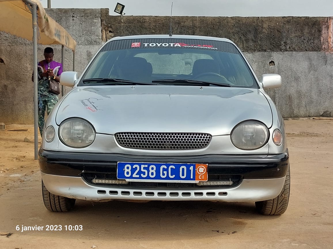 TOYOTA ETOO 3 PORTIÈRES