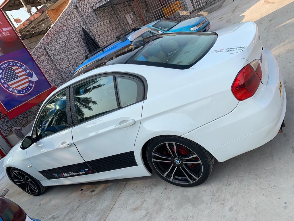 BMW E90 — photo 4
