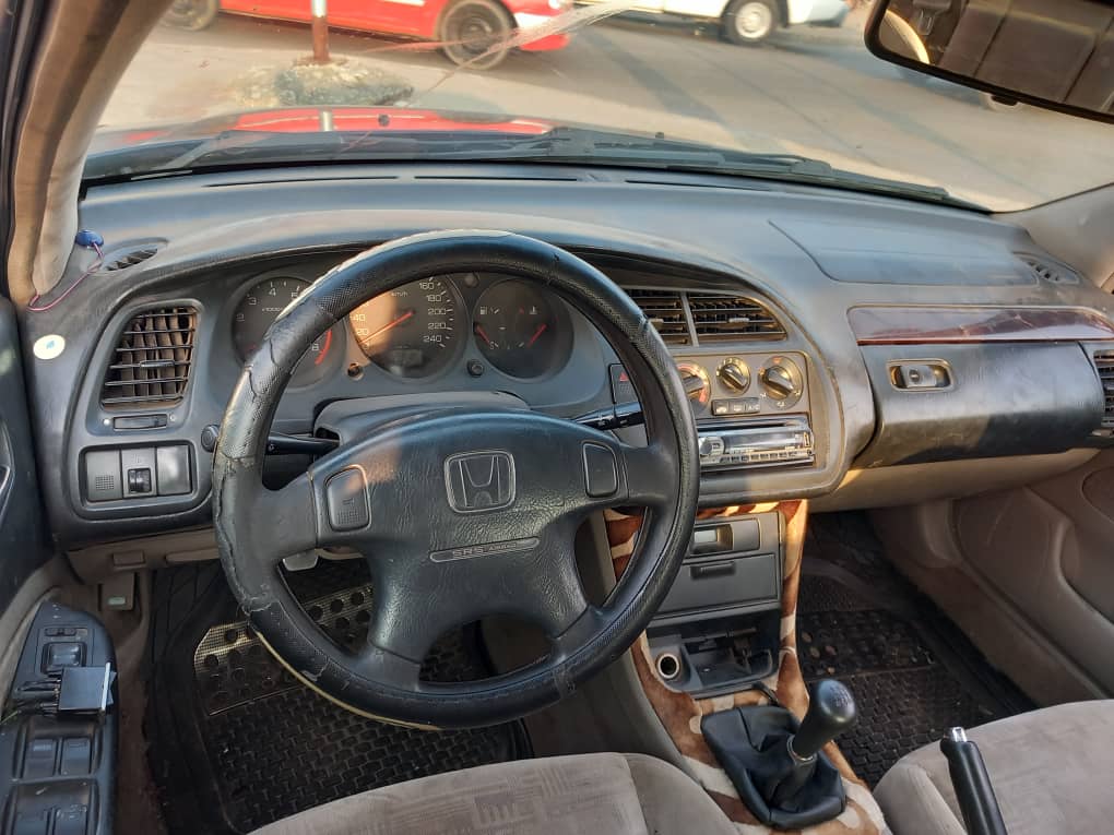 HONDA ACCORD 2000 — photo 2