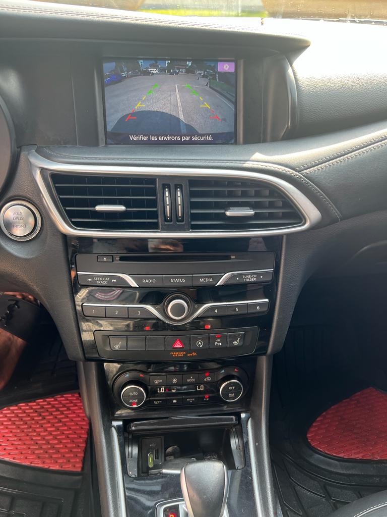 INFINITY QX30 — photo 2