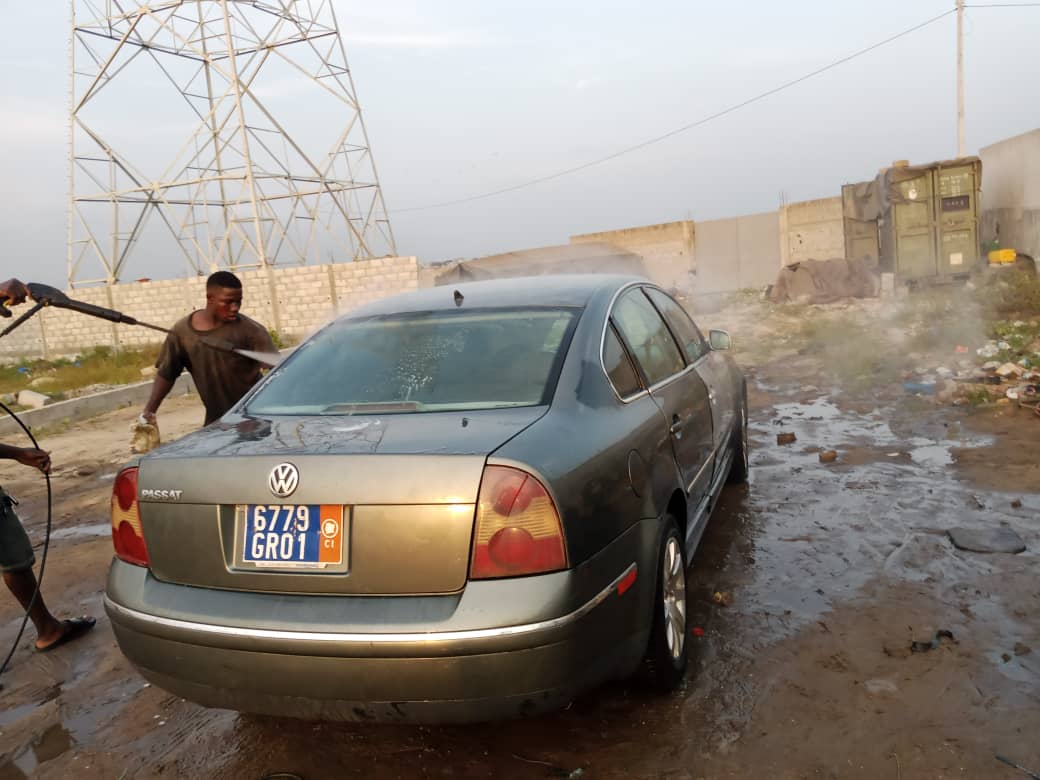 VOLKSWAGEN PASSAT — photo 4