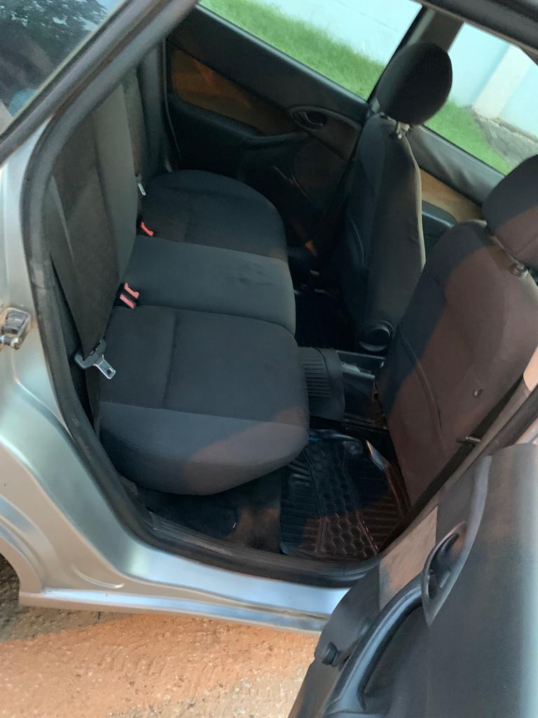 FORD FOCUS 1999 — photo 3