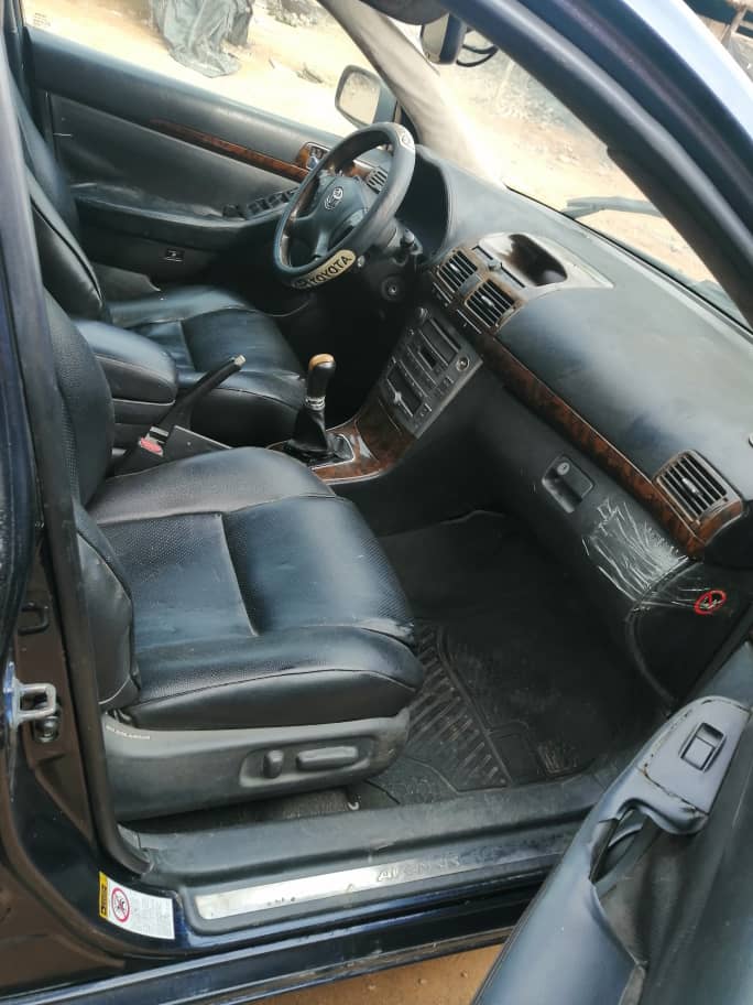 AVENSIS PHASE 2 DIESEL — photo 2
