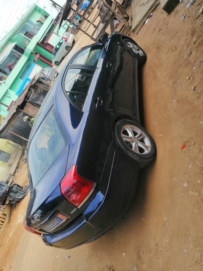 AVENSIS PHASE 2 DIESEL — photo 3