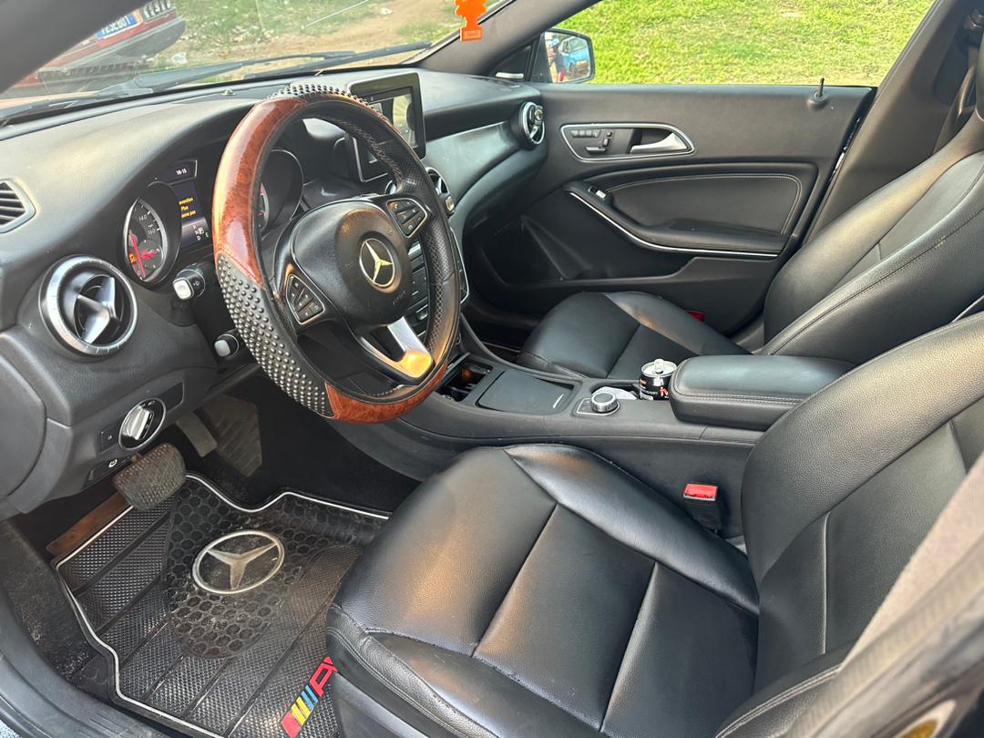 MERCEDES CLA250 — photo 2