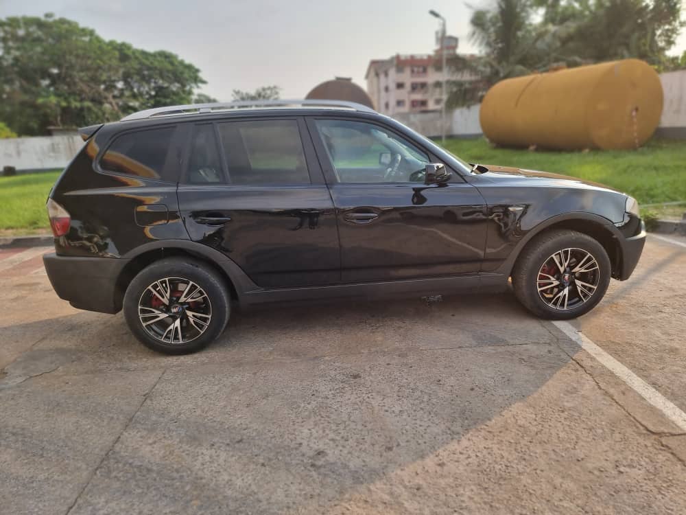 BMW X3 — photo 6
