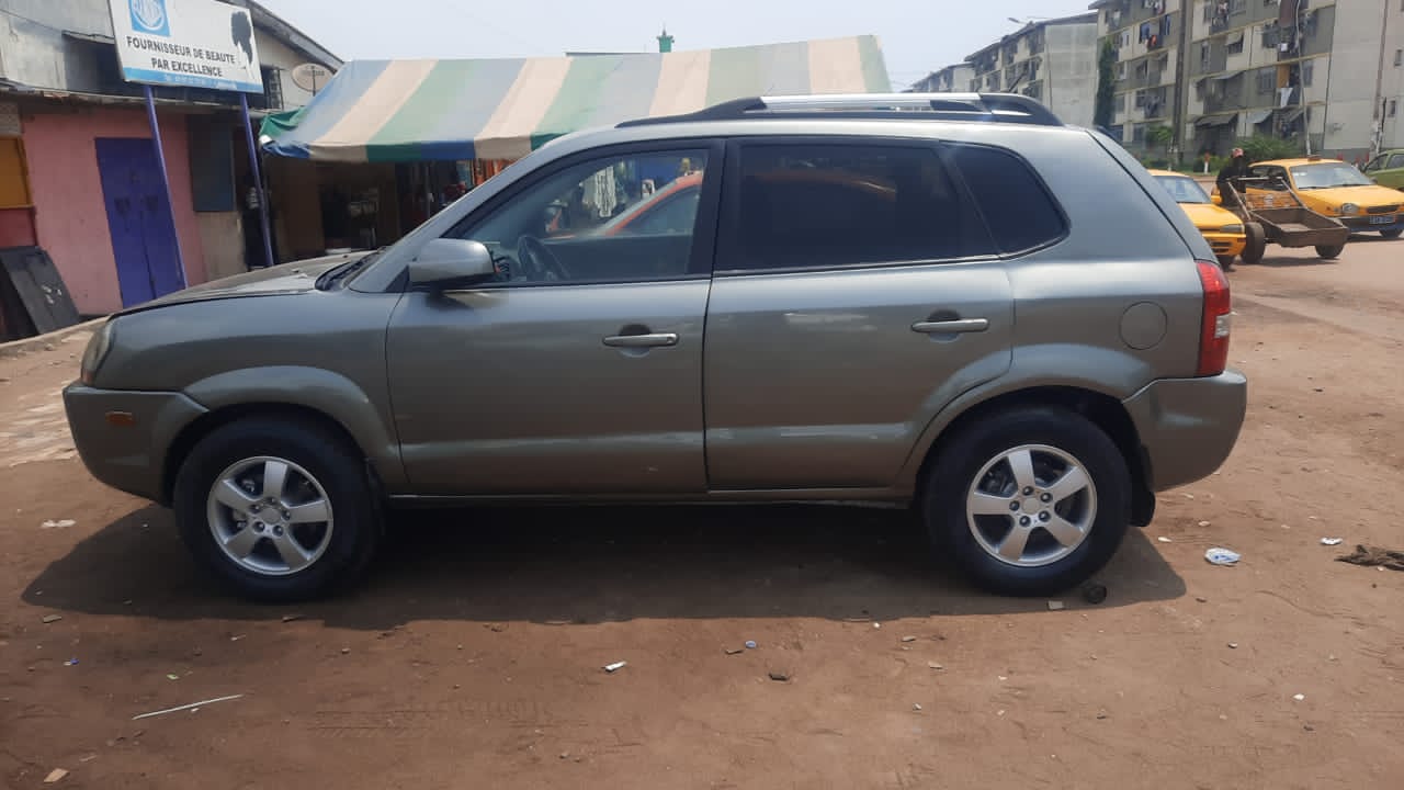 HYUNDAI TUCSON 2006 — photo 5