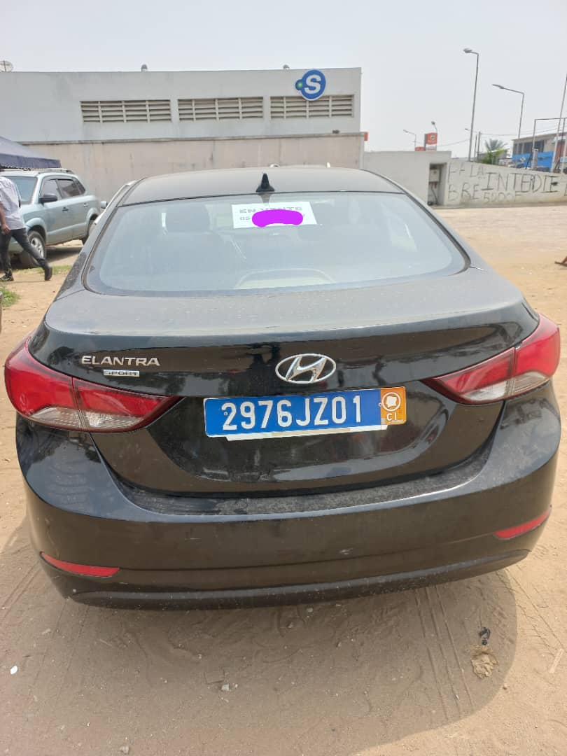 HYUNDAI ELANTRA 2016 — photo 5