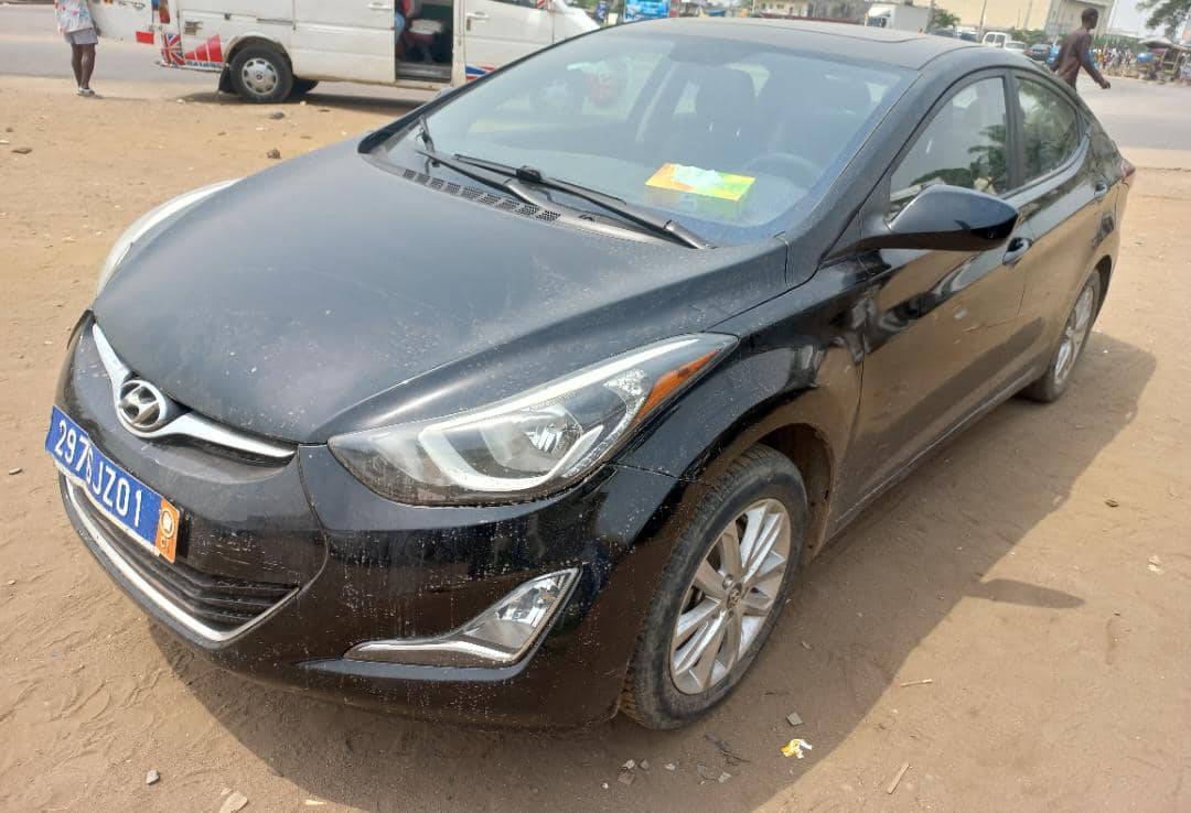 HYUNDAI ELANTRA 2016 — photo 6