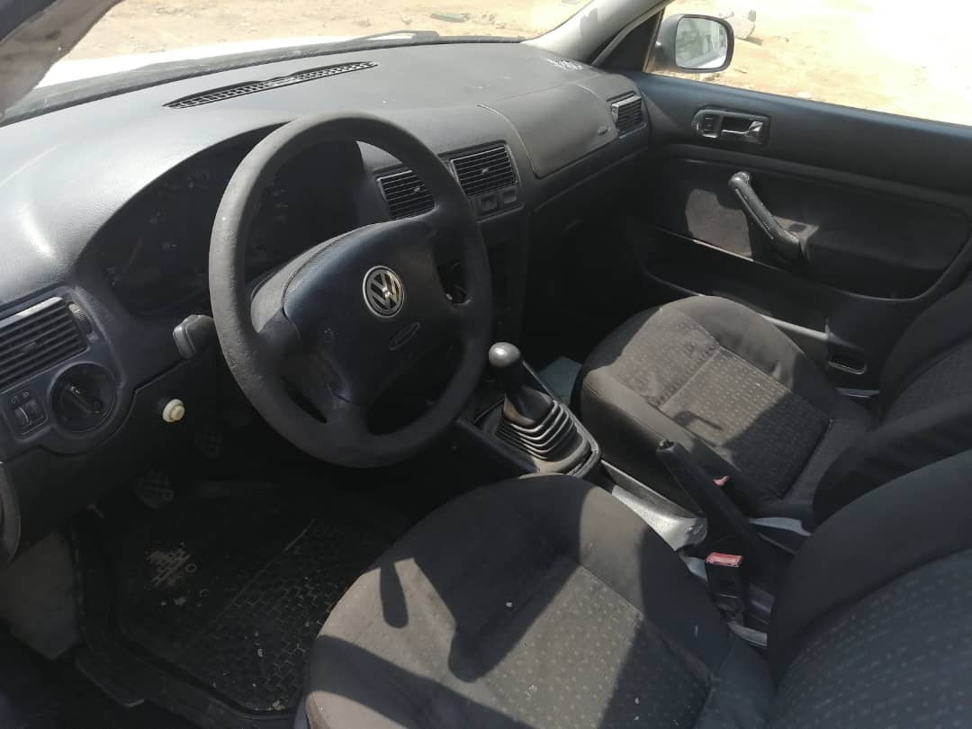 VOLKSWAGEN GOLF — photo 2