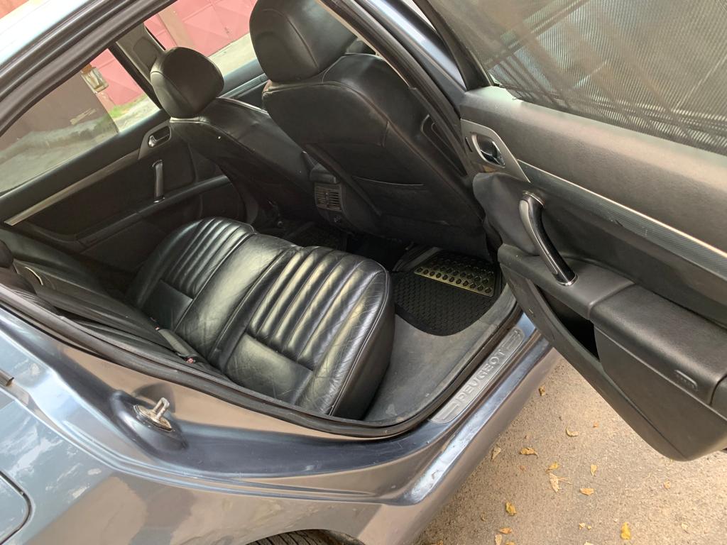 PEUGEOT 407 — photo 4