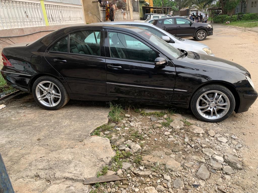 MERCEDES C200 4MATIC — photo 5