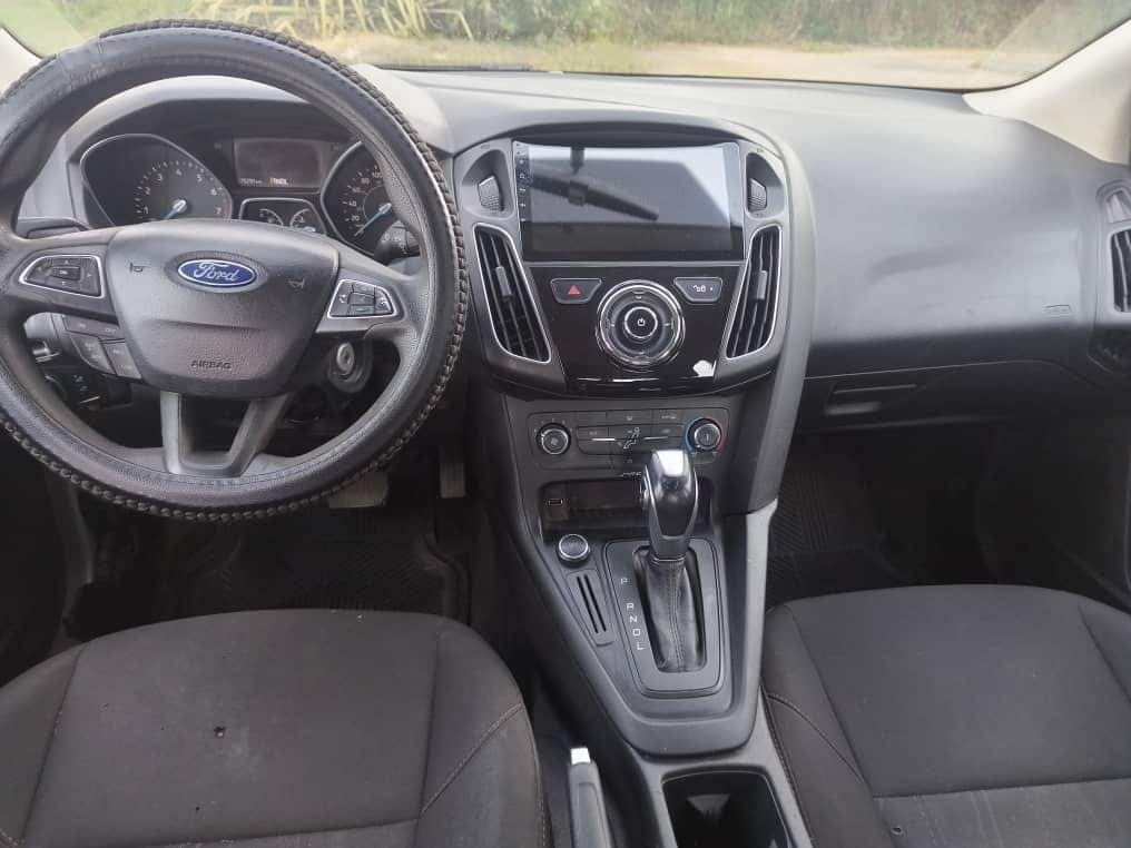 FORD FOCUS SE 2017 — photo 3