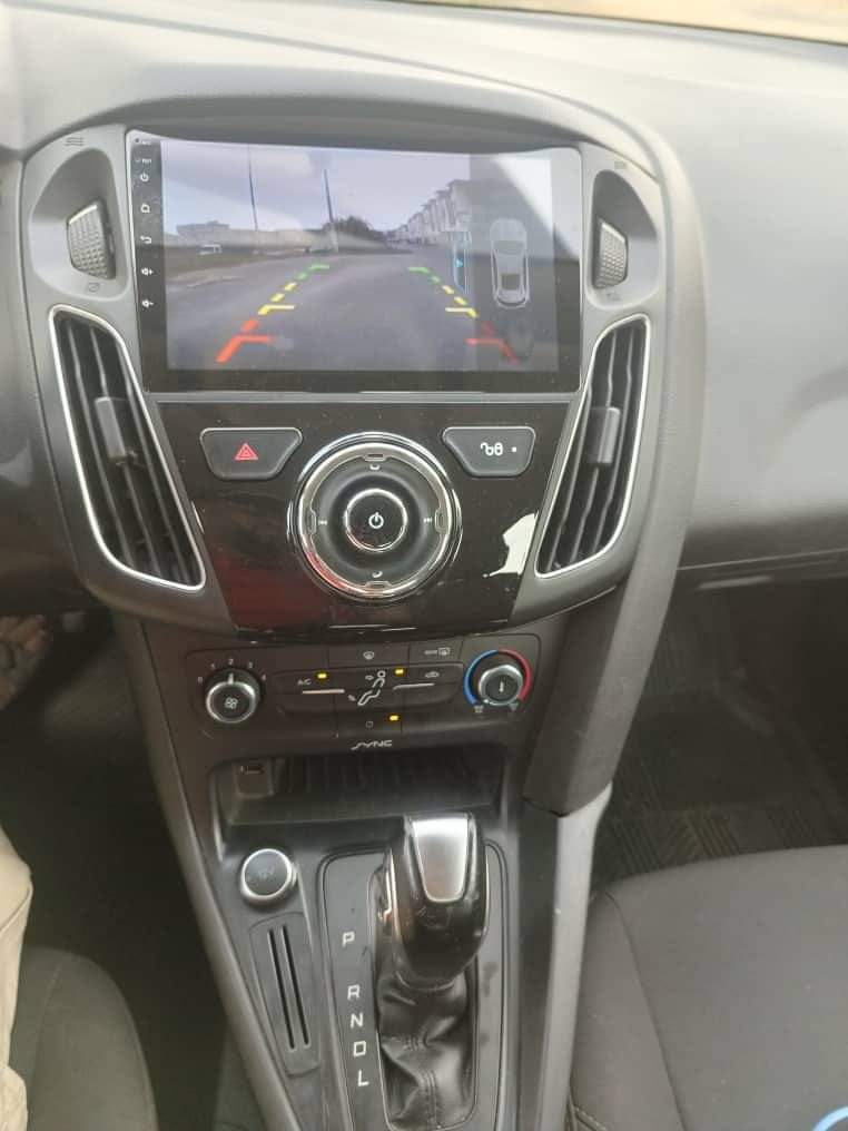 FORD FOCUS SE 2017 — photo 2