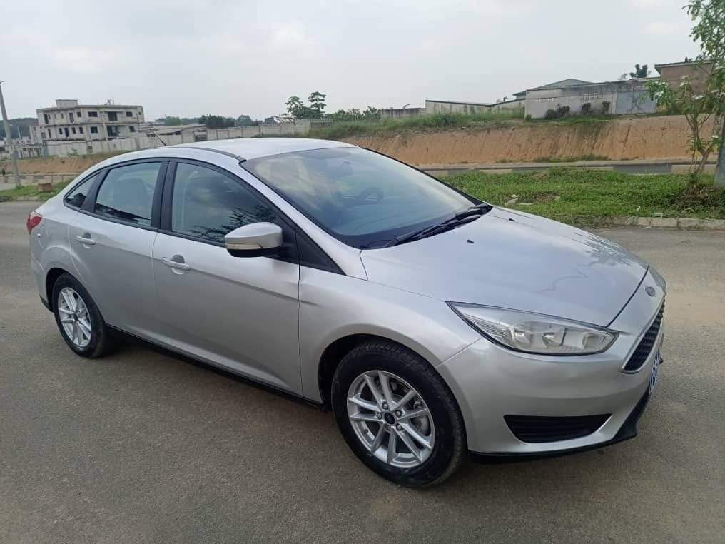 FORD FOCUS SE 2017