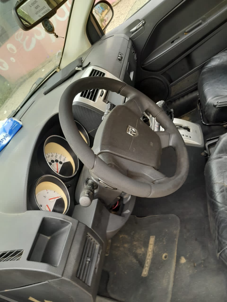 DODGE CALIBER — photo 3