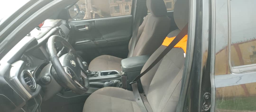 TOYOTA TACOMA 2016 — photo 3