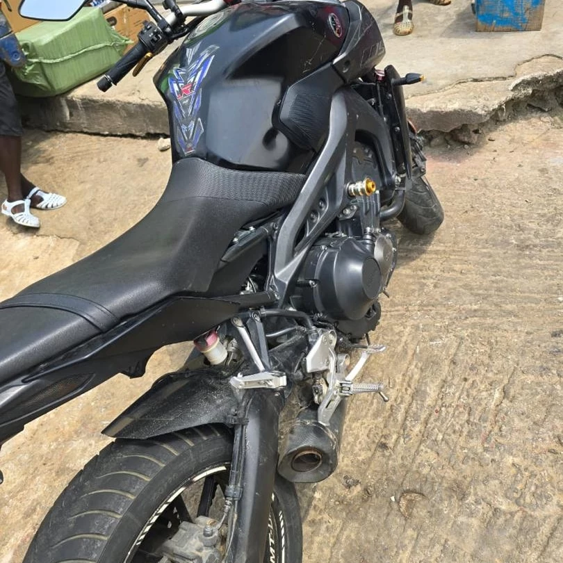 YAMAHA MT09 — photo 4