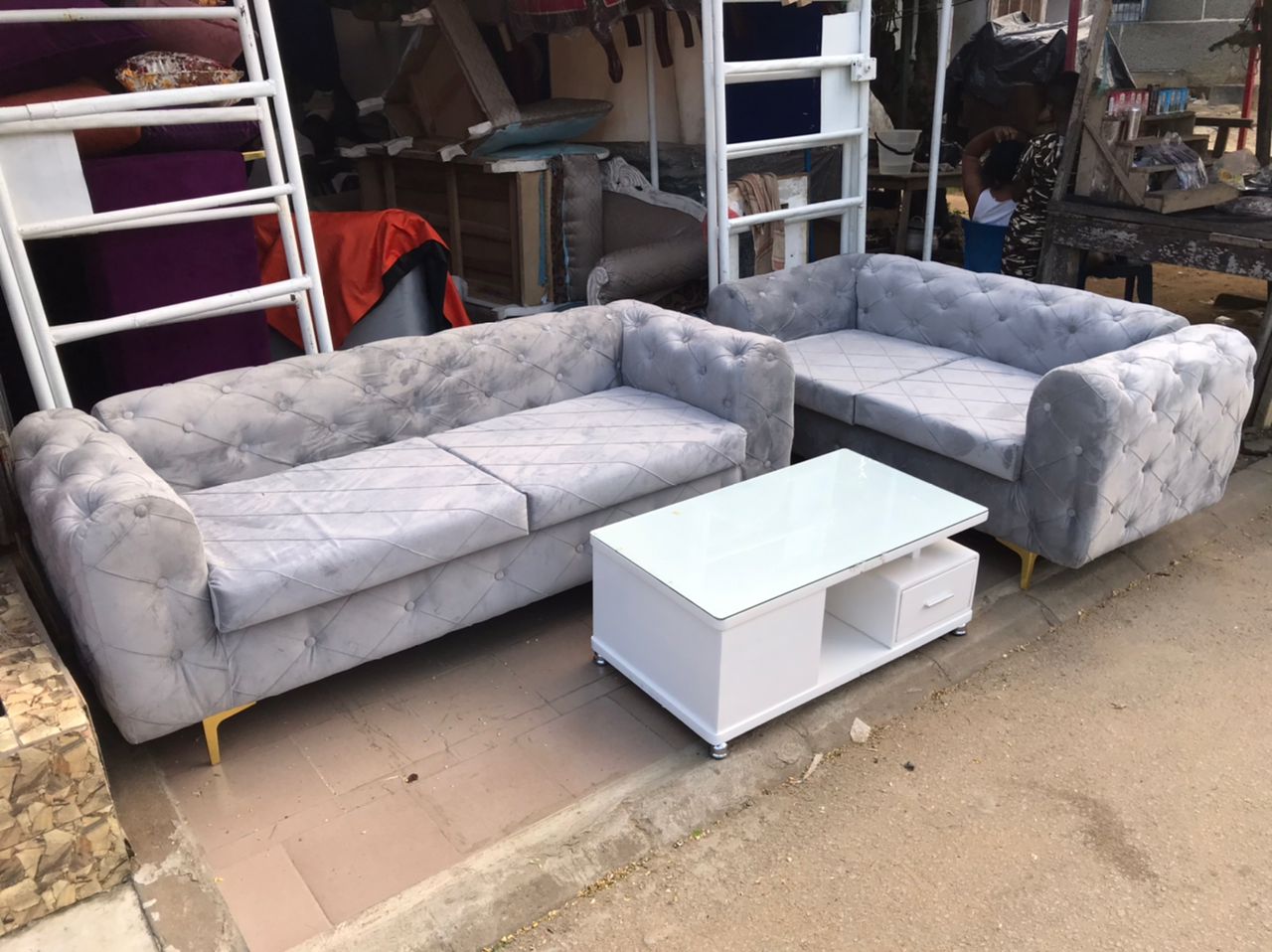 Fauteuils de 6 places avec 1 table — photo 2