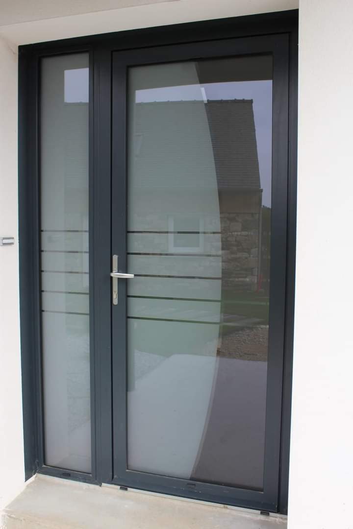BAIE VITREE OUVRANTE A LA FRANCAISE PVC ET ALUMINIUM ABIDJAN — photo 9