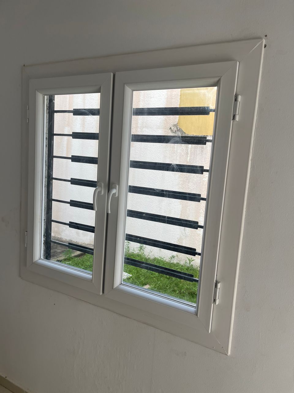 FENETRE PORTE OUVRANTE A LA FRANCAISE — photo 3