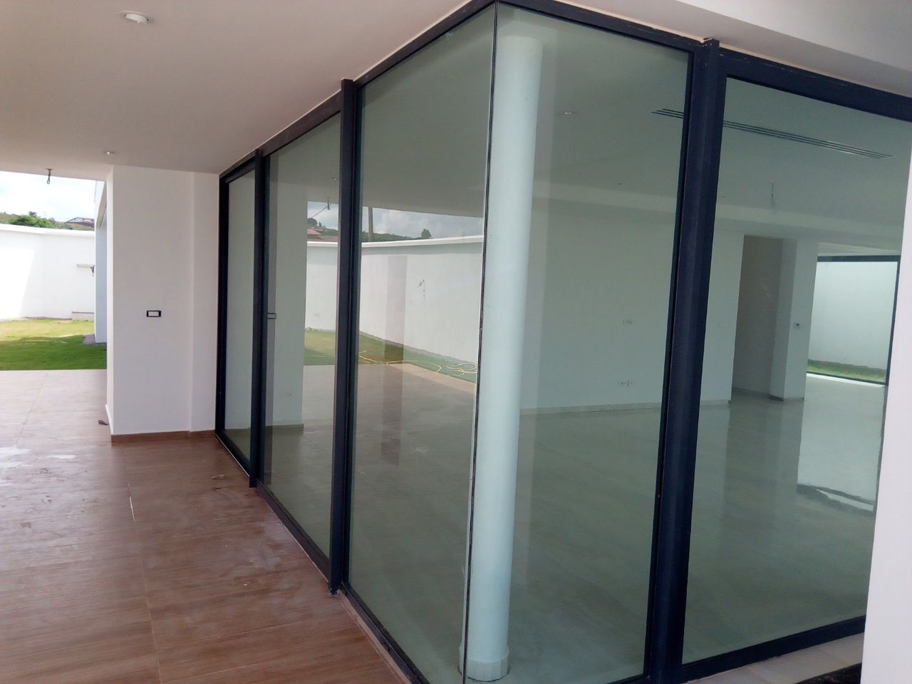 BAIE VITREE COULISSANTE PVC OU ALUMINIUM — photo 6