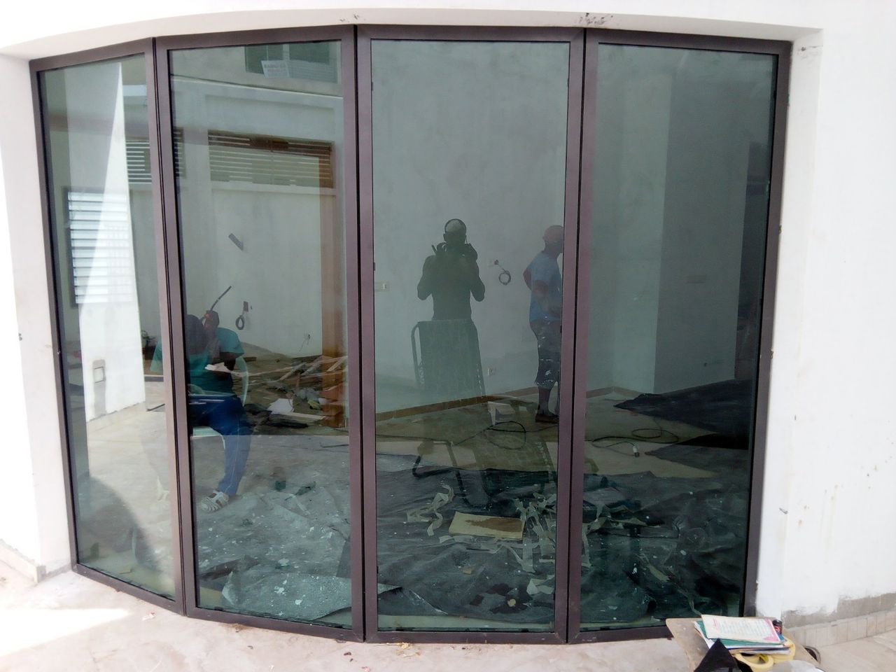 FENETRE PORTE OUVRANTE A LA FRANCAISE — photo 4
