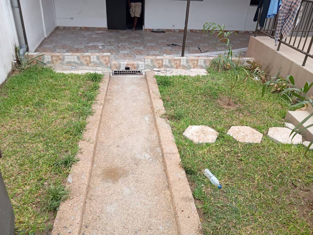 *? À LOUER – VILLA BASSE 4 PIÈCES À COCODY 2 PLATEAUX MACACI* — photo 2
