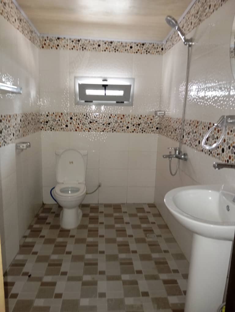 *? À LOUER – VILLA BASSE 4 PIÈCES À COCODY 2 PLATEAUX MACACI* — photo 5