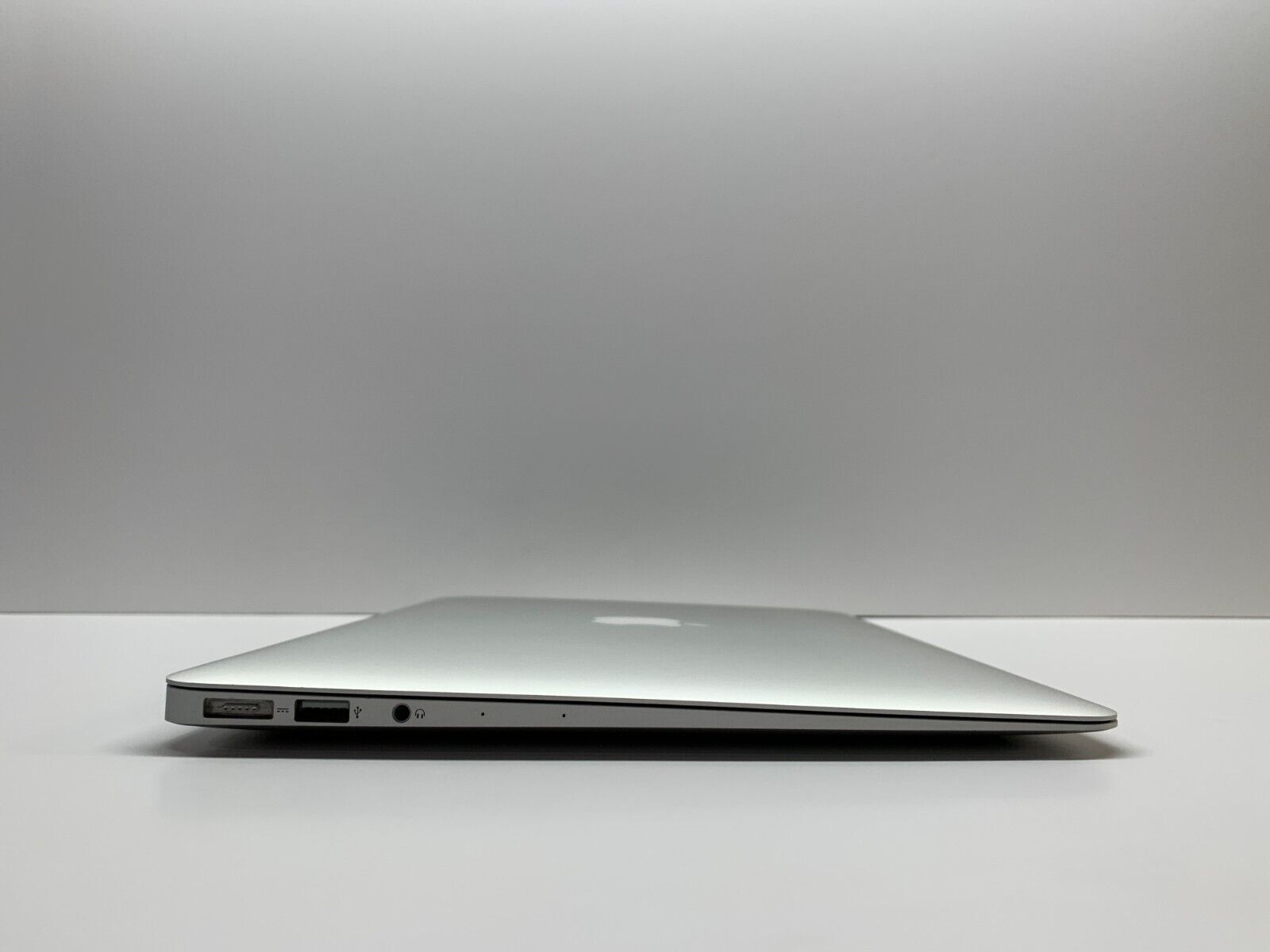 MacBook Air ( 13- inch, 2015 ) — photo 3